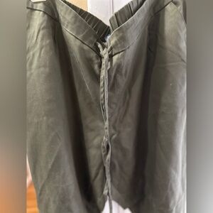 New York & Company Olive Cropped Pants